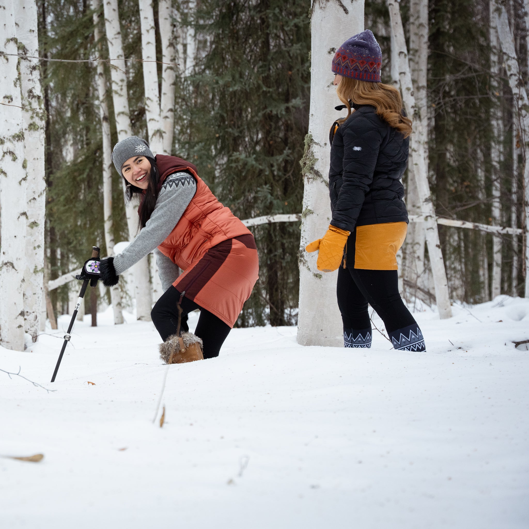 Lizzie is 4’11” and measures 36/30/39. She is wearing a medium.