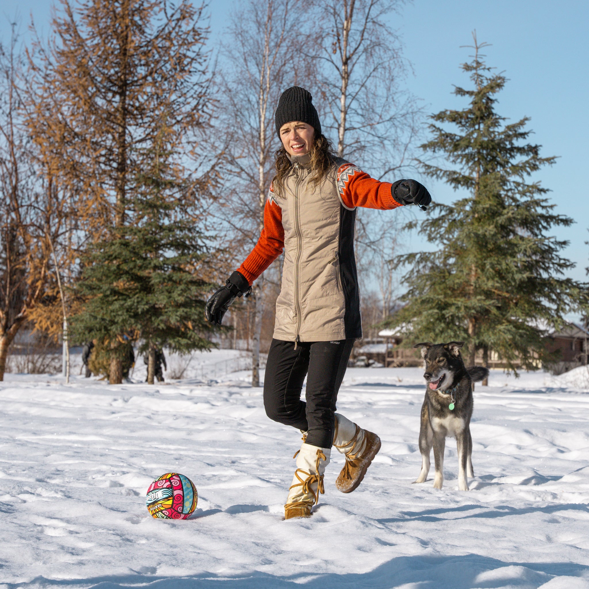 Anne Marit is 5'7" and measures 35/27/36. She is wearing a small.