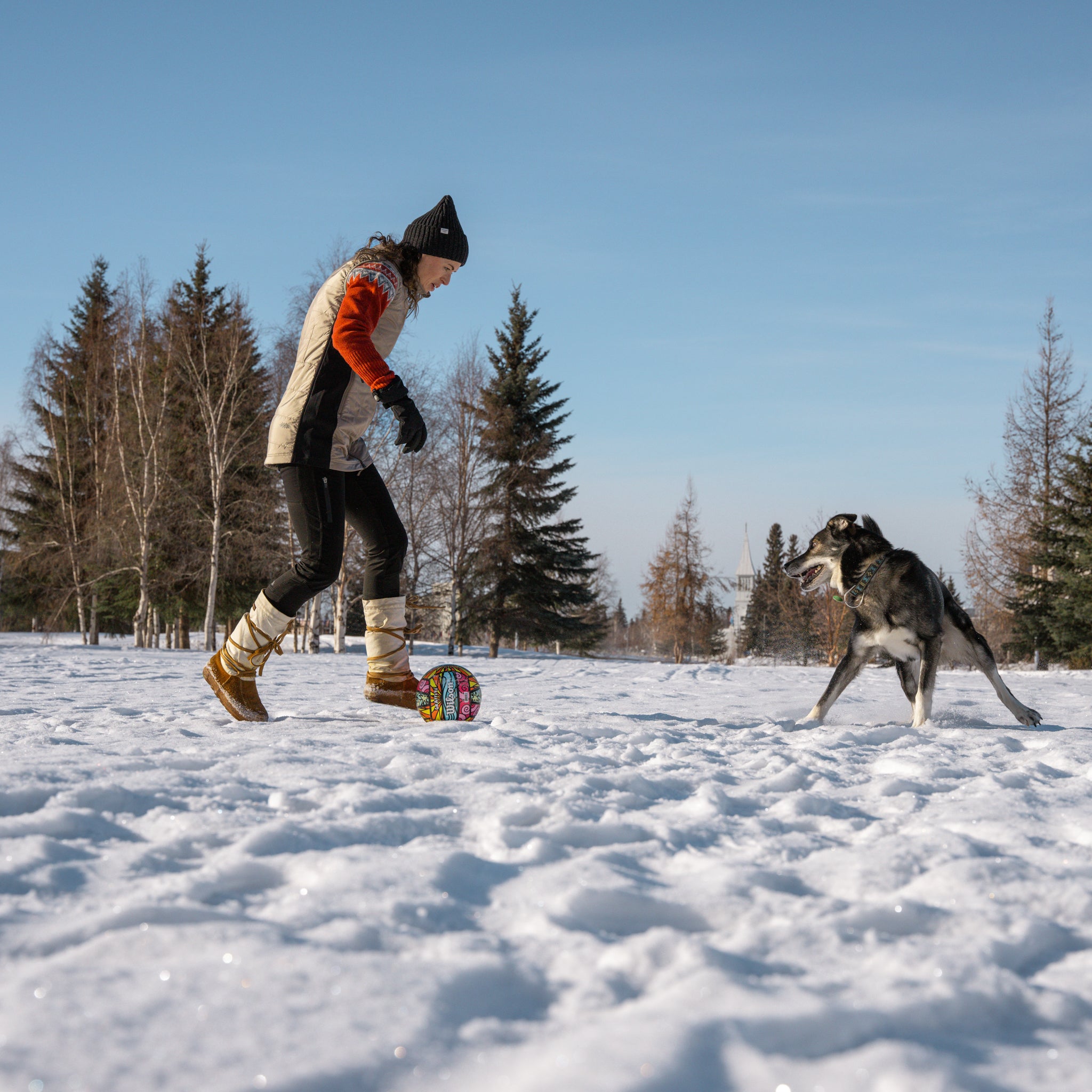 Anne Marit is 5'7" and measures 35/27/36. She is wearing a small.